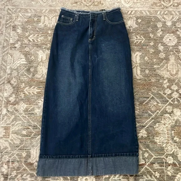 Vintage Maxi denim skirt - Picture 1 of 3